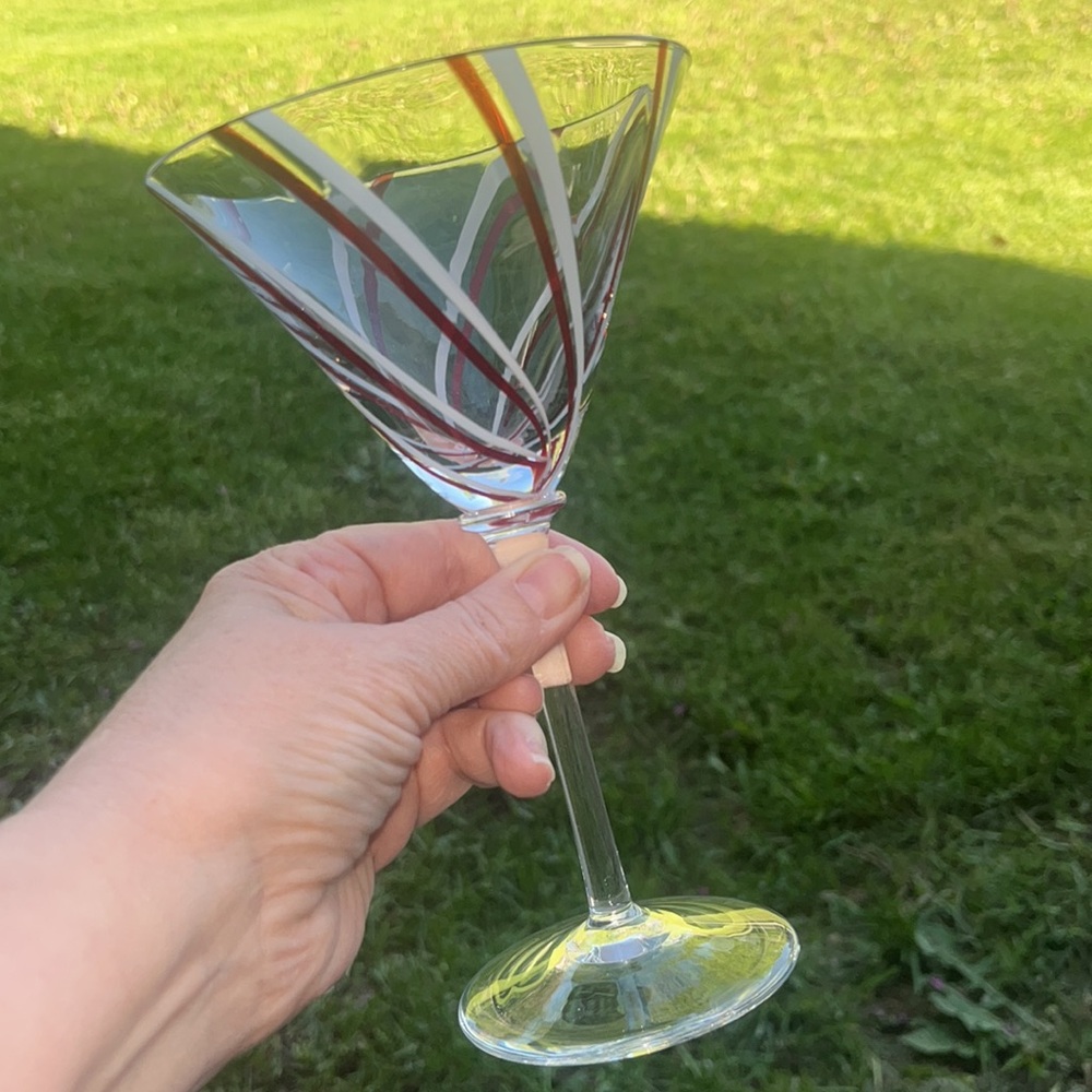 Pier 1 Elegant Swirl Martini Glass - Picture 4 of 6